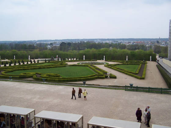 versaillesgarden1.jpg